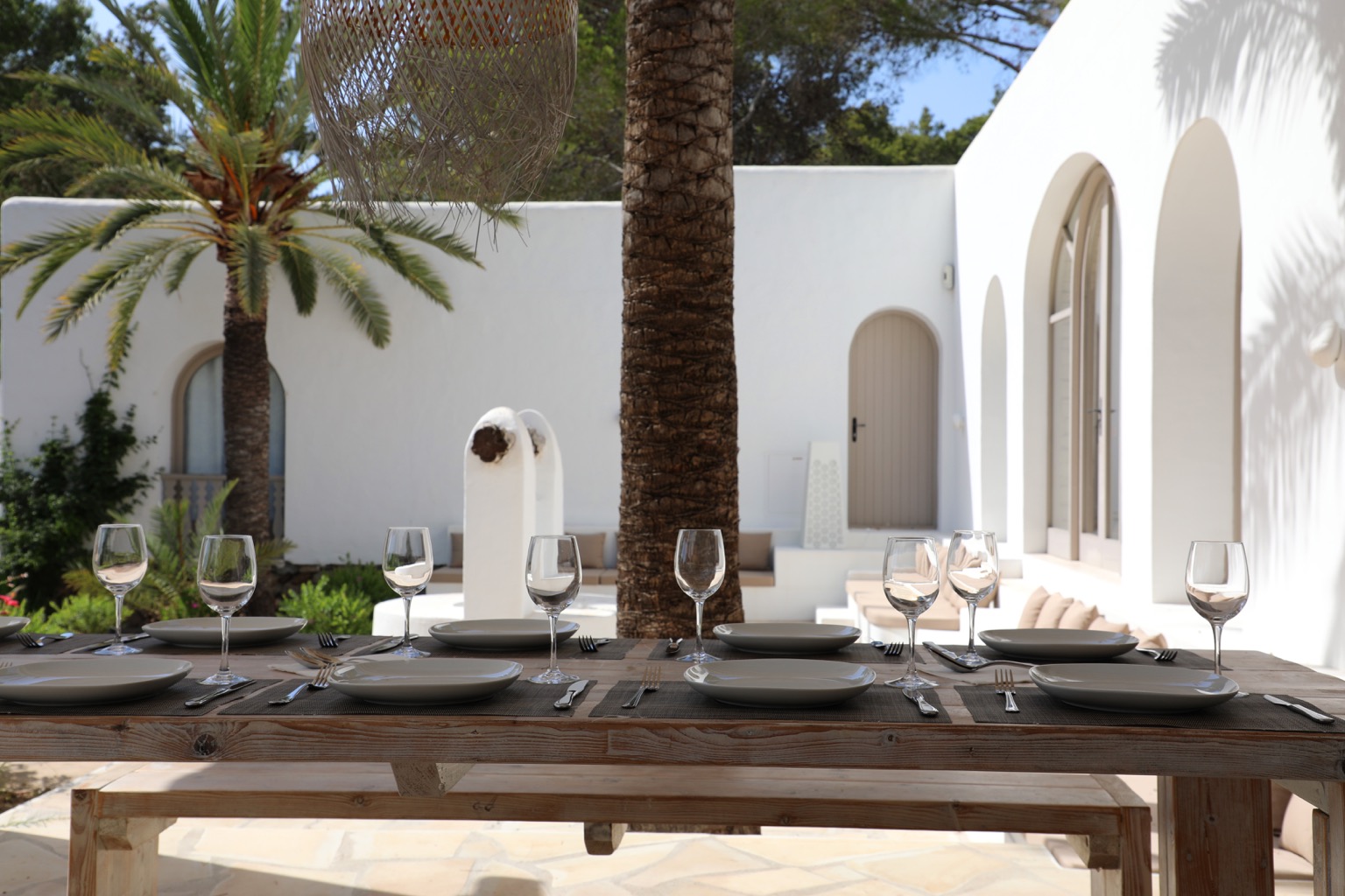 David Roberts photograph of a hospitality and commercial exterior